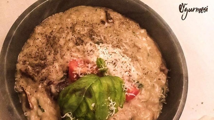 İstiridye mantarlı risotto tarifi İstiridye mantarlı risotto tarifi